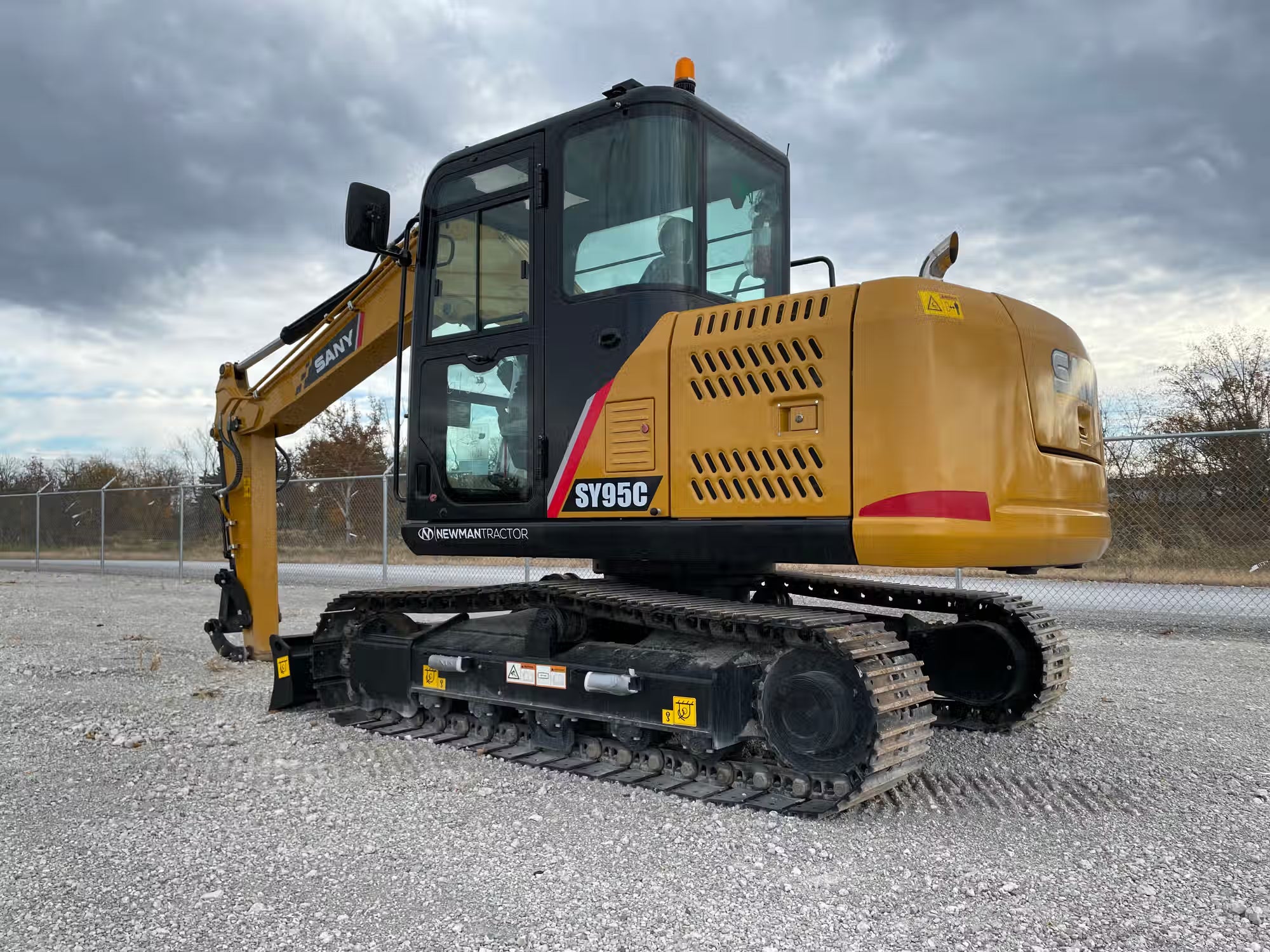 SANY SY95C Compact Excavator – Power, Efficiency & Versatility in One Machine