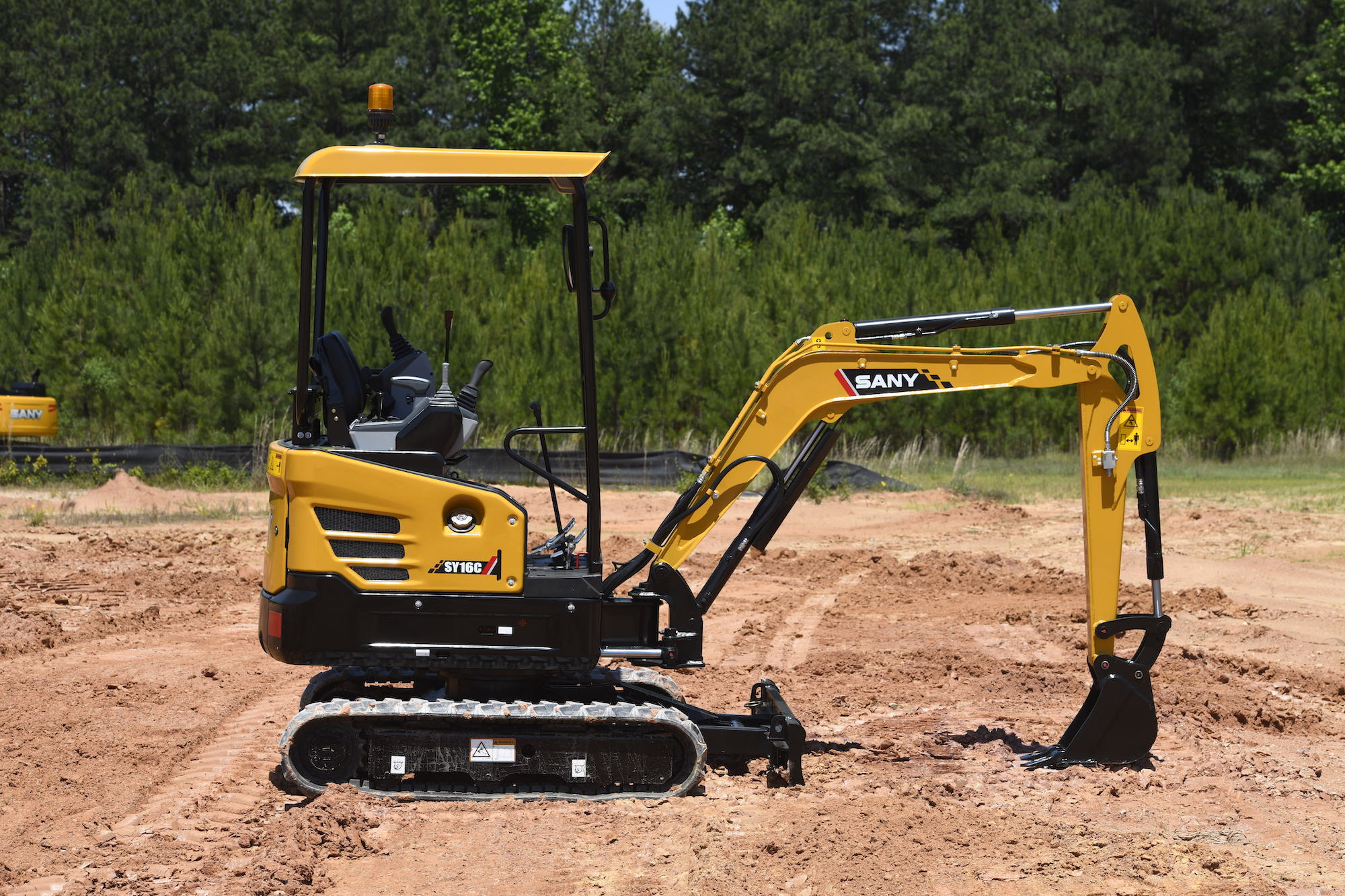 SY16C Mini Excavator – Compact Yanmar-Powered Digger