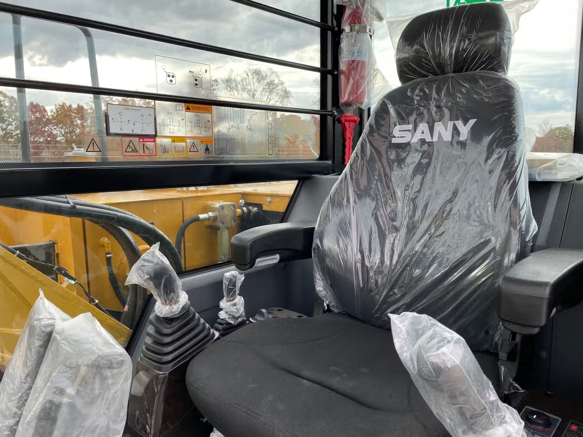 SANY SY95C Compact Excavator – Power, Efficiency & Versatility in One Machine