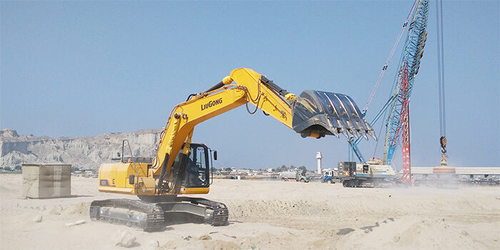925E Excavator