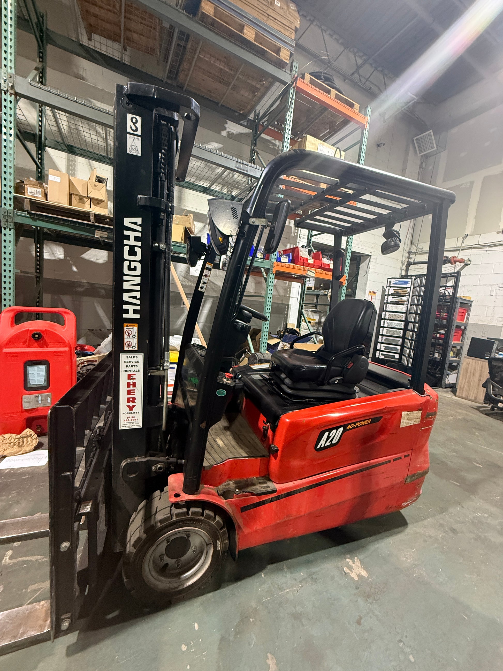 Used Hangcha 3-Wheel Electric Forklift (4,400 lb)