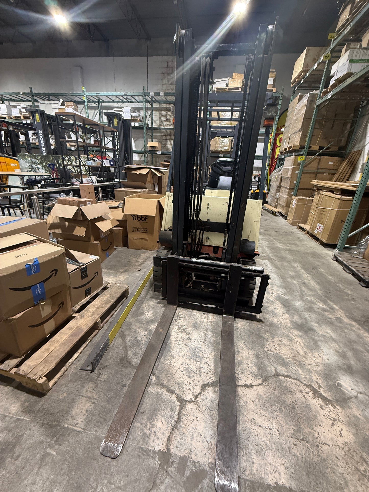 Used Nissan 3-Wheel Electric Forklift (3,300 lb)
