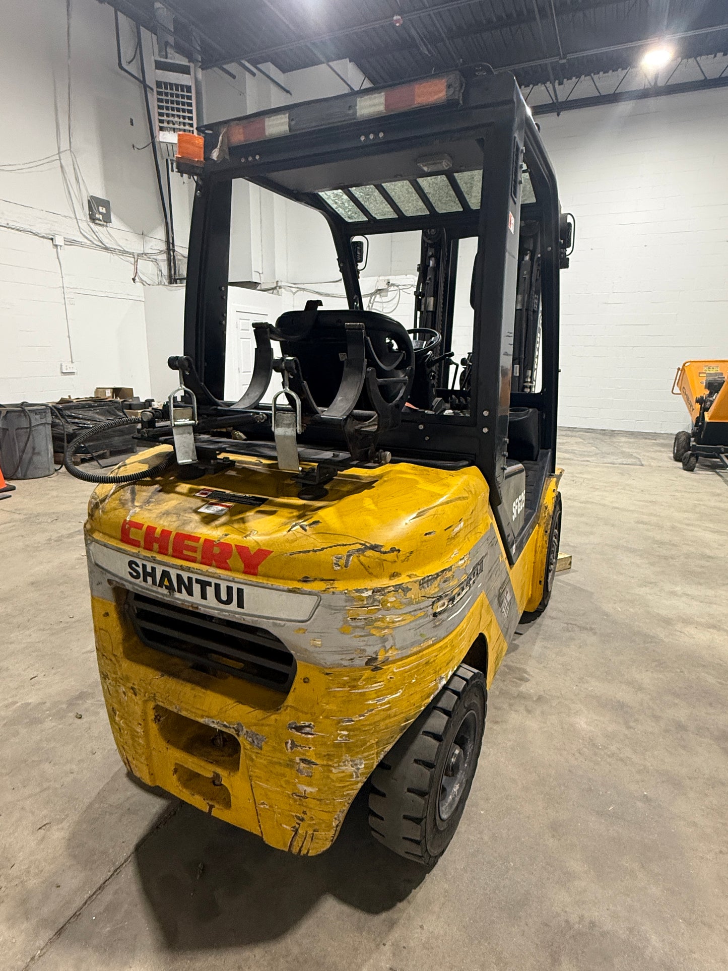 Used Shantui Propane Forklift (5,500 lb)