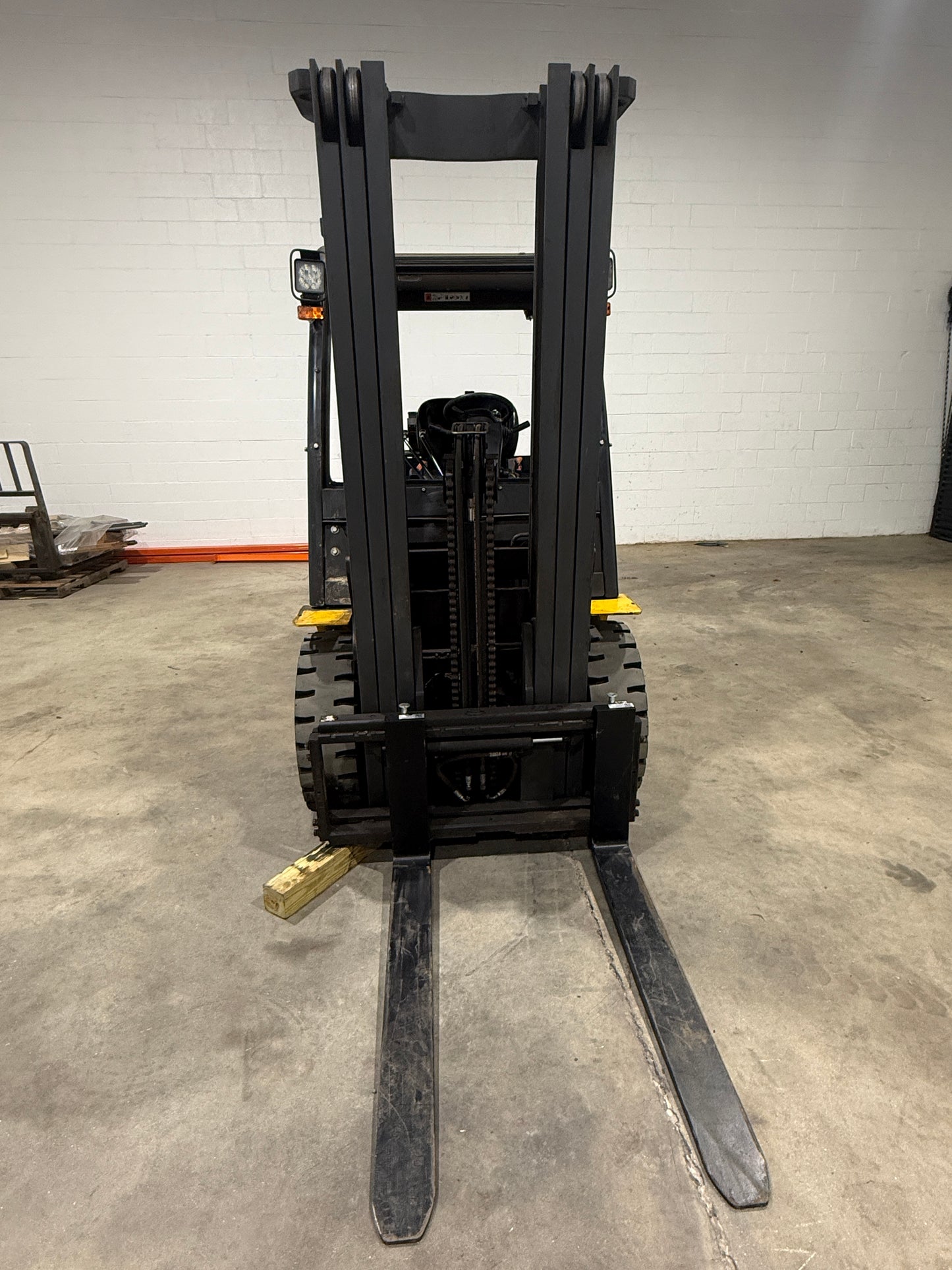 Used Shantui Propane Forklift (5,500 lb)