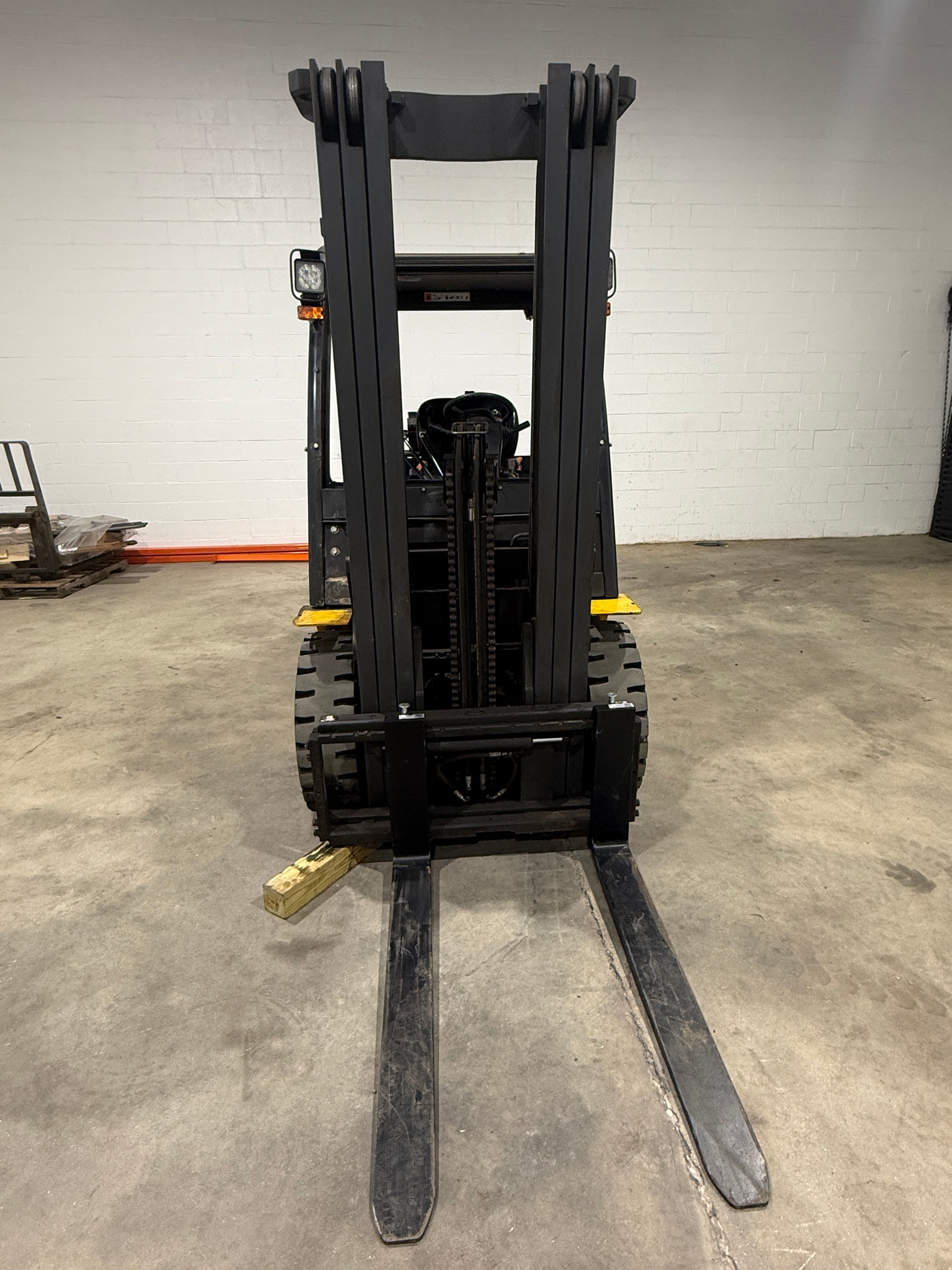 Used Shantui Propane Forklift (5,500 lb)