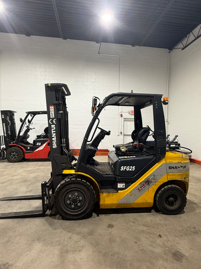 Used Shantui Propane Forklift (5,500 lb)