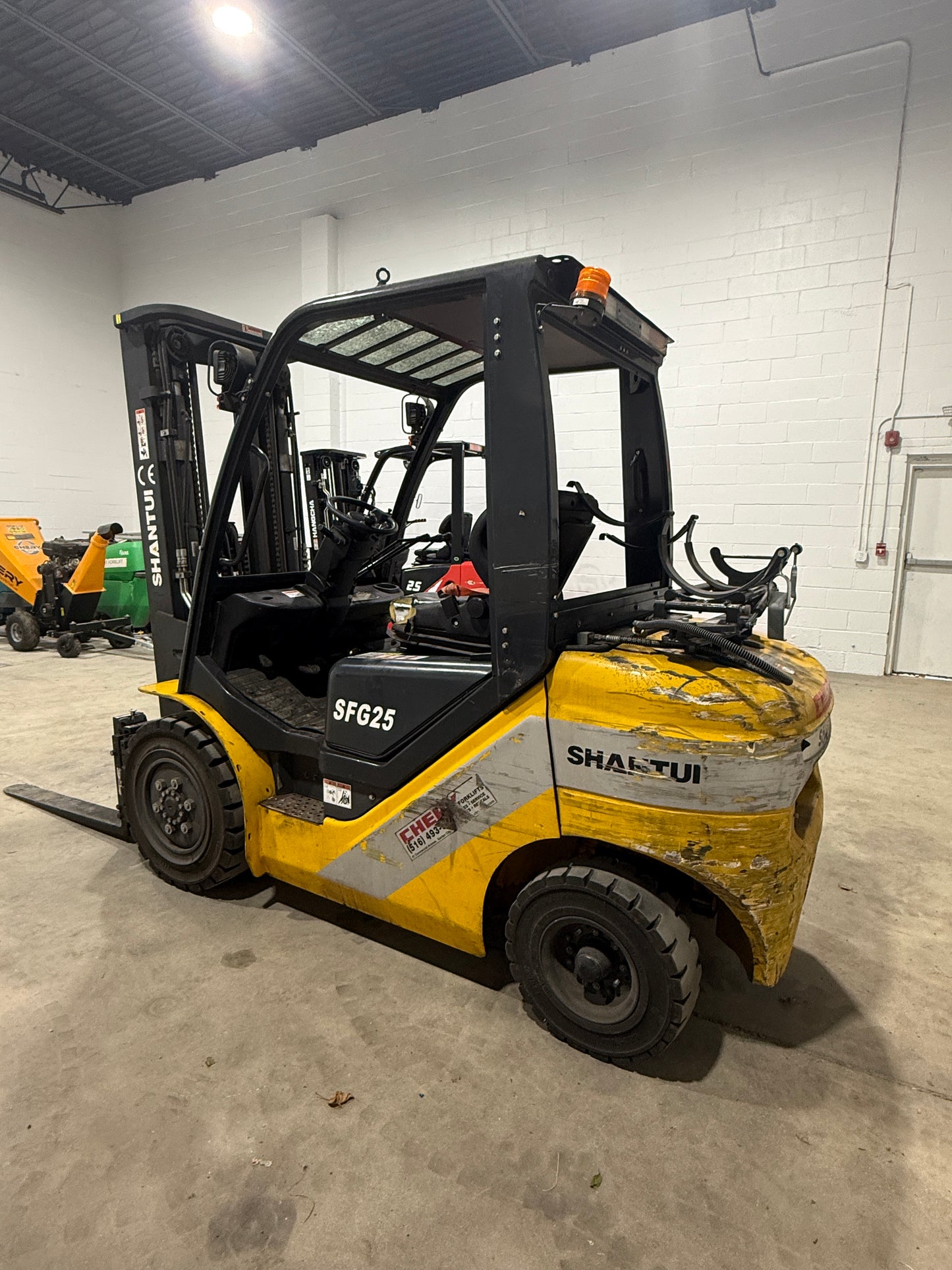 Used Shantui Propane Forklift (5,500 lb)