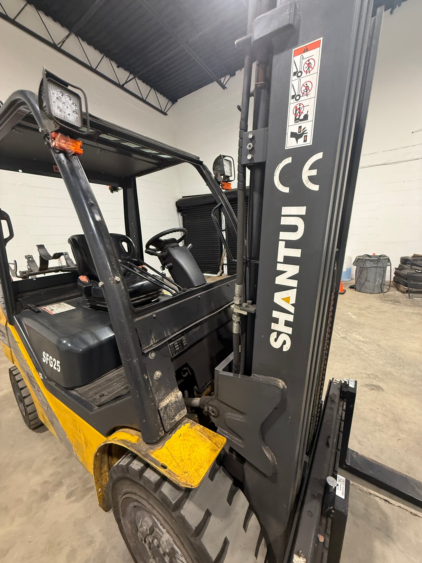 Used Shantui Propane Forklift (5,500 lb)