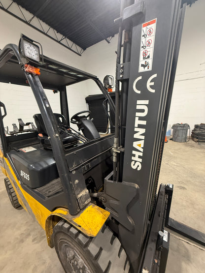 Used Shantui Propane Forklift (5,500 lb)