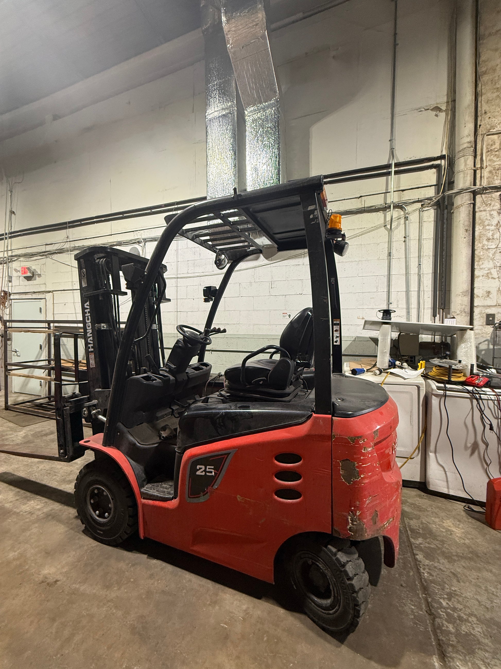 Used Hangcha Electric Forklift (5,000 lb)