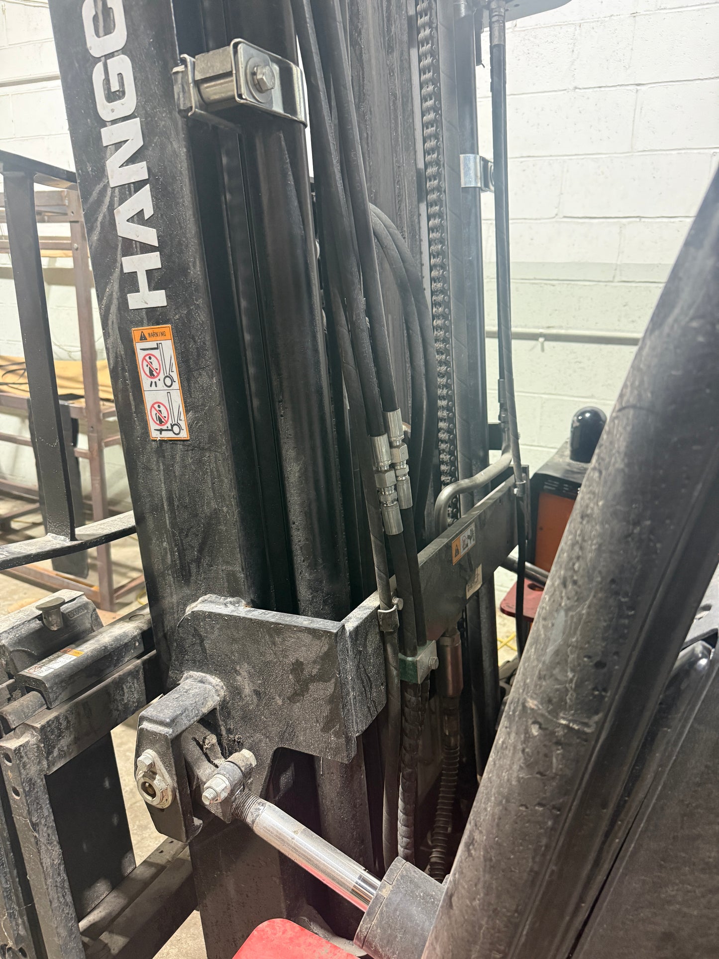Used Hangcha Electric Forklift (5,000 lb)