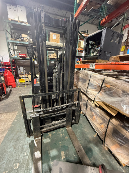Used Hangcha 3-wheel Electric Forklift (4,000 lb)