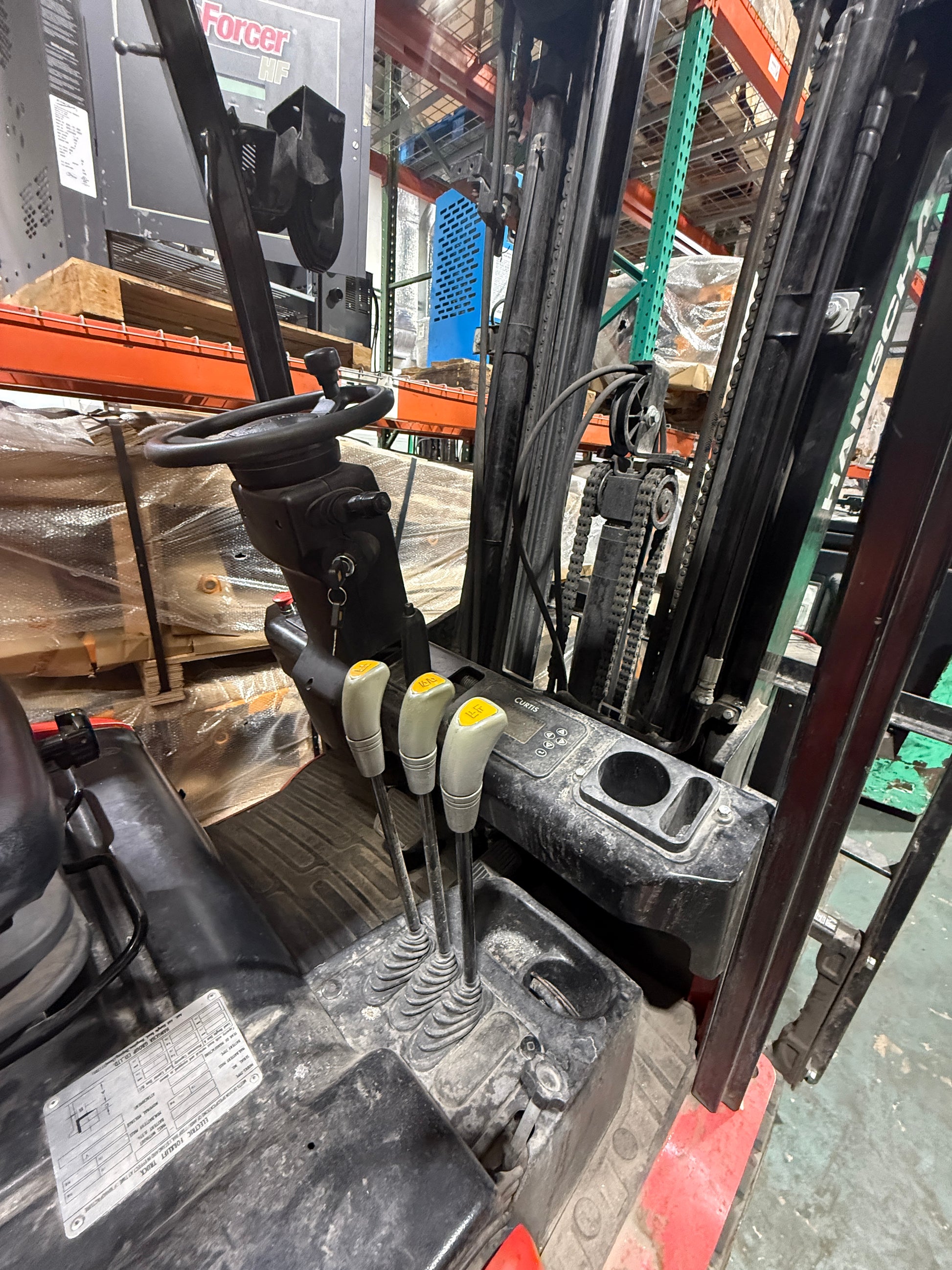 Used Hangcha 3-wheel Electric Forklift (4,000 lb)