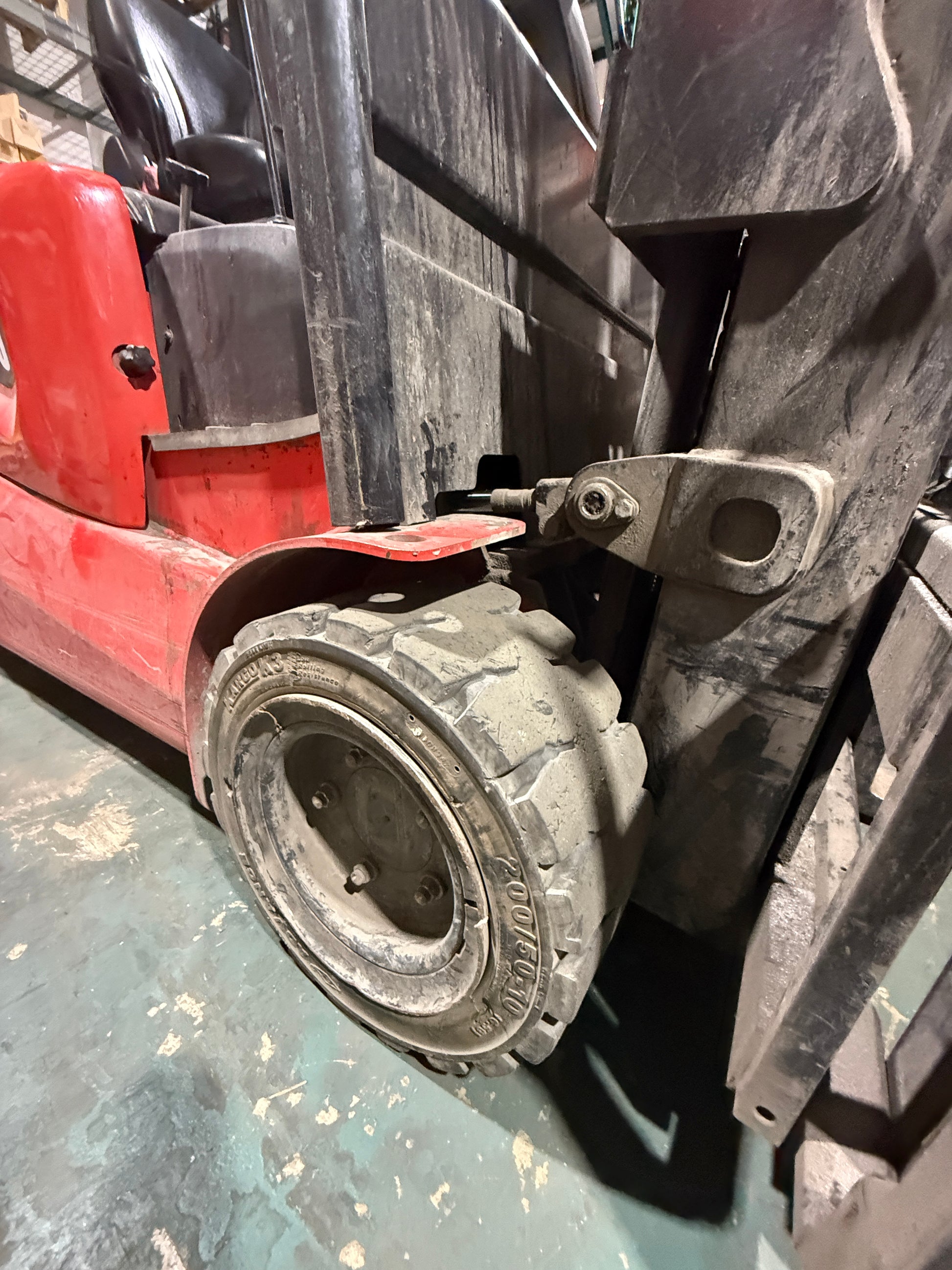 Used Hangcha 3-wheel Electric Forklift (4,000 lb)