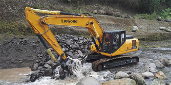 925E Excavator